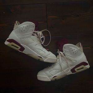 Used Nike Air Jordan 6 Retro Maroon, Size 9.5 Mens, Size 11 Womens.